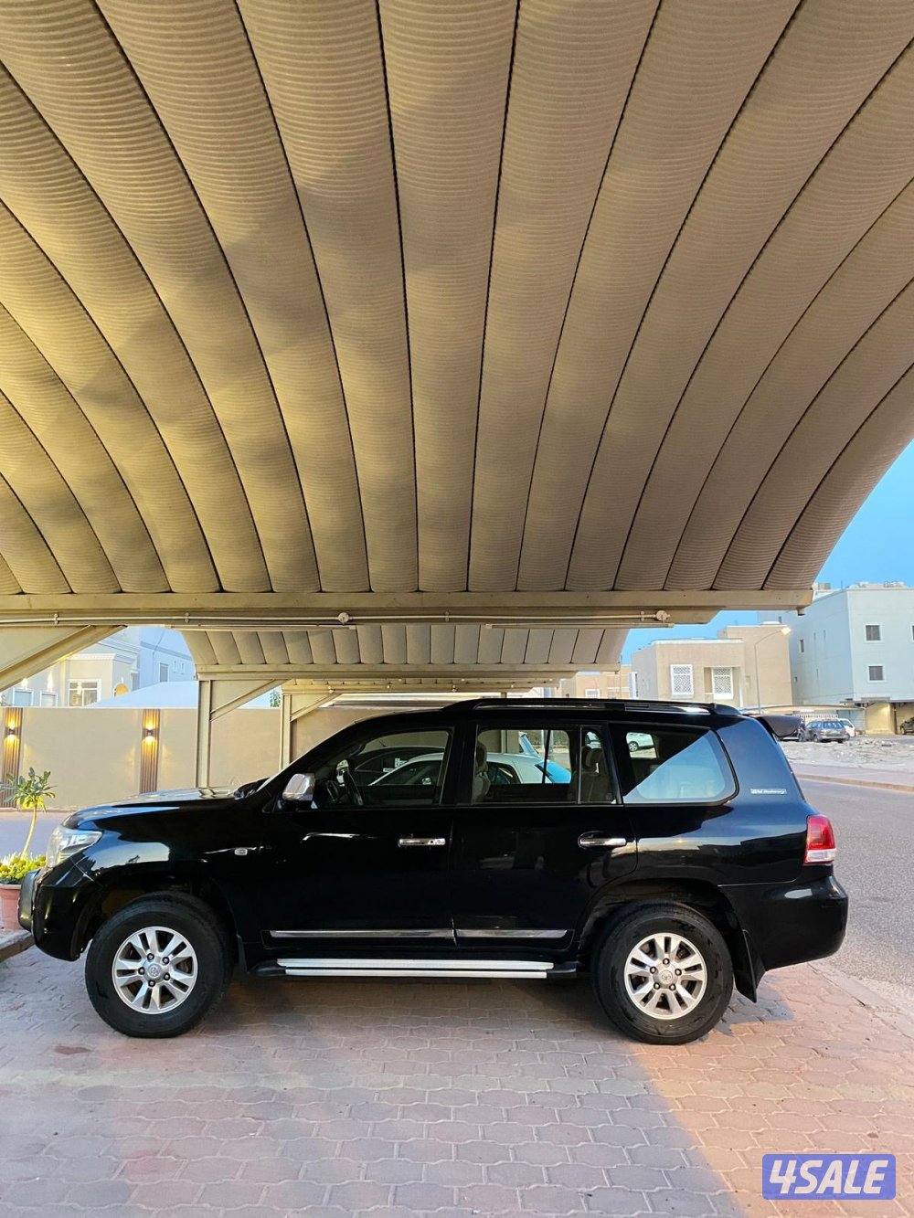 لاندكروزر 20112