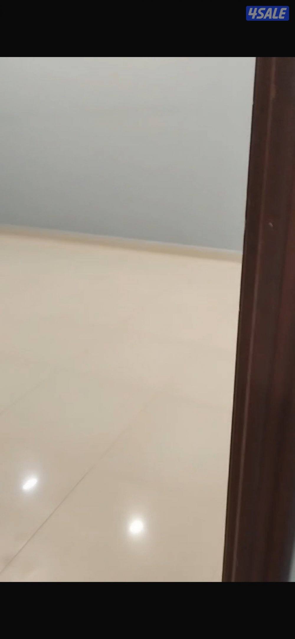 للايجار شقه الدور الاول غرفتين وحمامين ومطبخ وصاله  واصنصير2