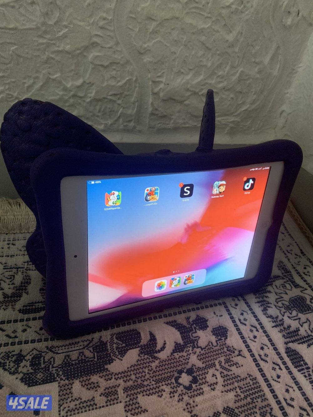 للبيع ايباد مني 2 مع كفر و واير شحن جديد2