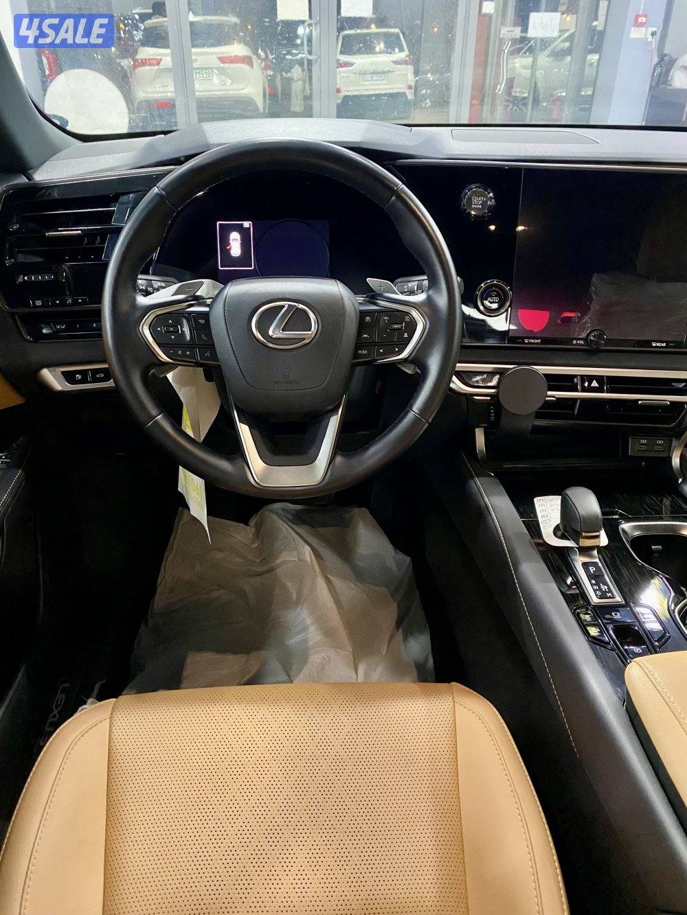 لكزس RX الساير موديل 2024 عداد 13 الف6