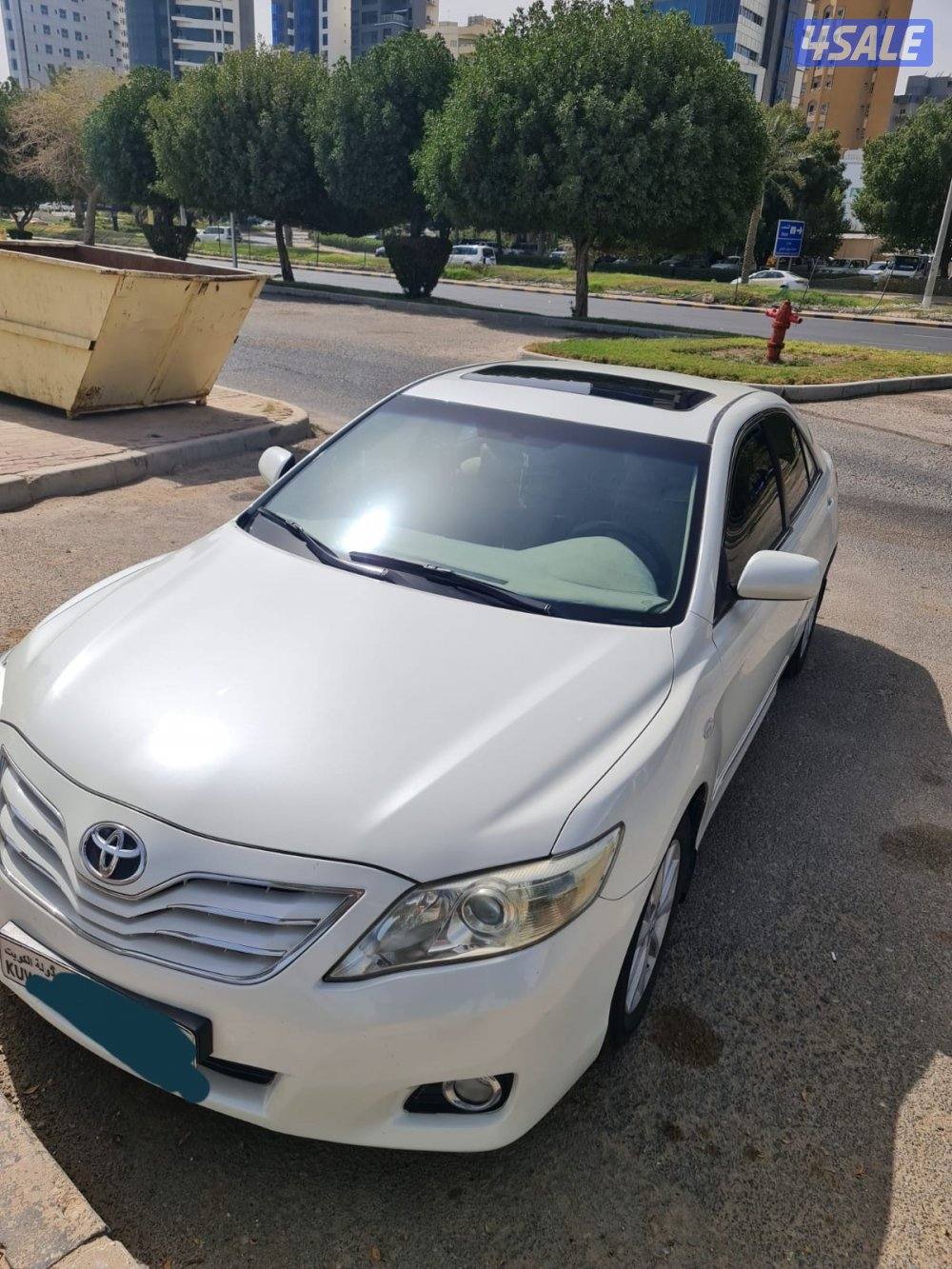 تويوتا كامري GLX موديل ٢٠١١ بقمة النظافة1