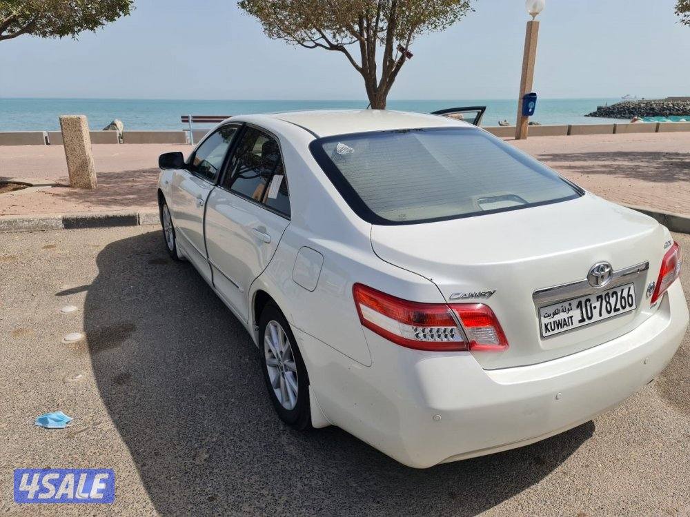 تويوتا كامري GLX موديل ٢٠١١ بقمة النظافة4