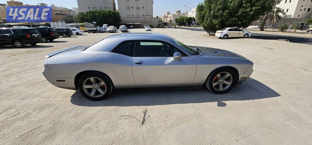 دودج تشالنجر v6 موديل 2014 السعر قابل للتفاوض4