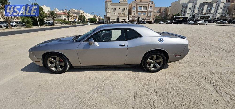 دودج تشالنجر v6 موديل 2014 السعر قابل للتفاوض3