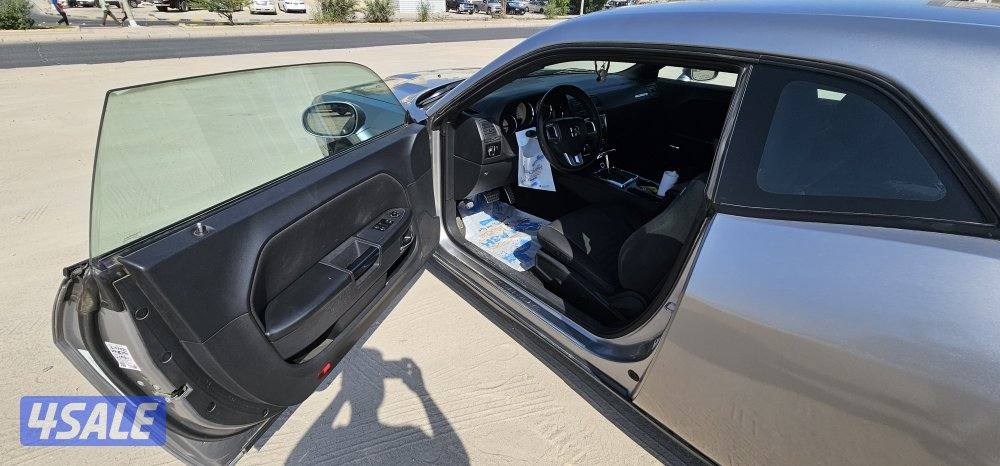 دودج تشالنجر v6 موديل 2014 السعر قابل للتفاوض8