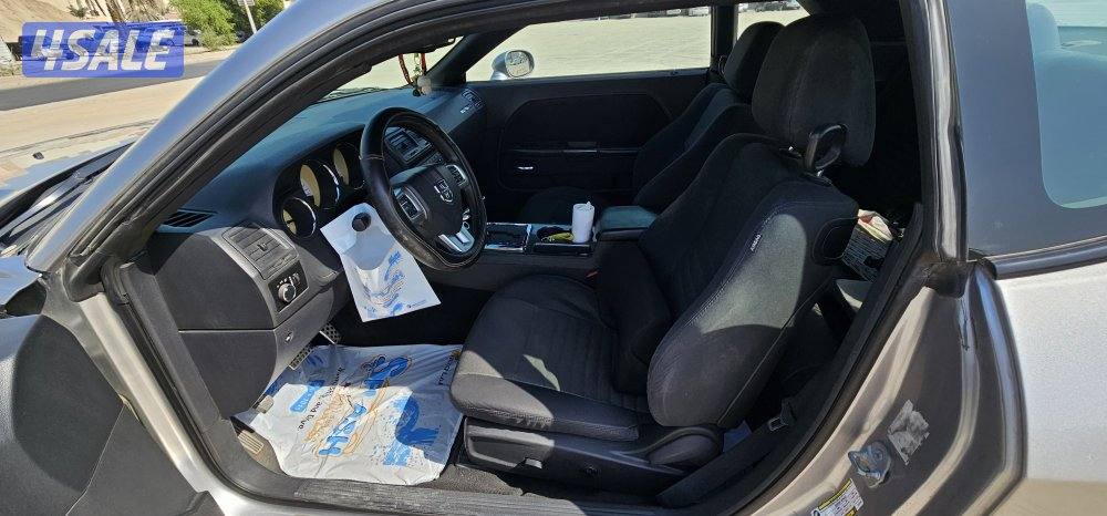 دودج تشالنجر v6 موديل 2014 السعر قابل للتفاوض9