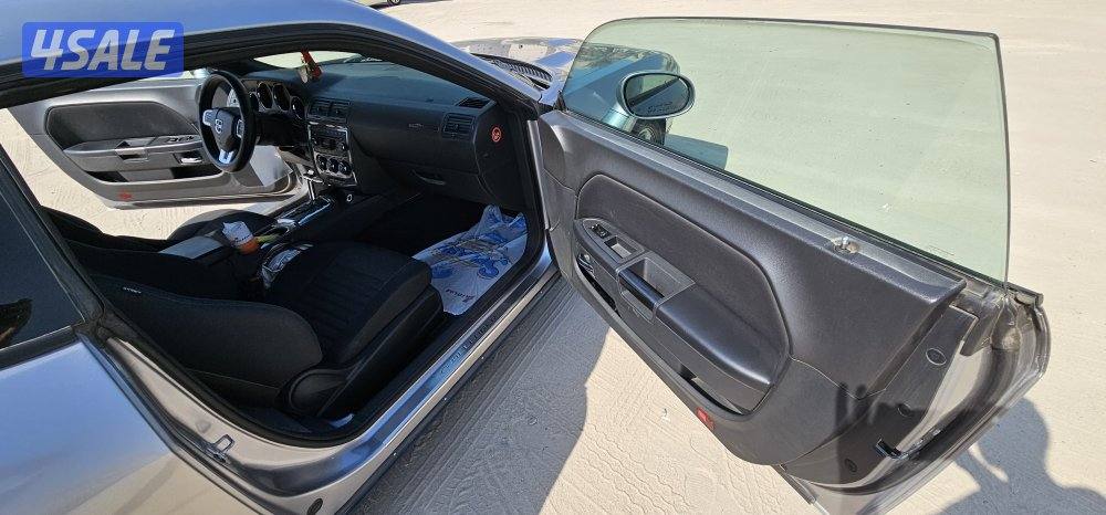 دودج تشالنجر v6 موديل 2014 السعر قابل للتفاوض11