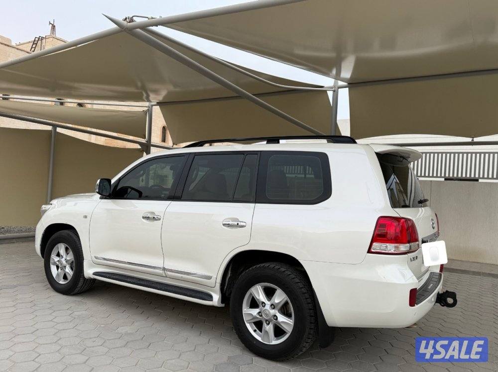 للبيع تويوتا لاند كروزر VXR وكاله الكويت2