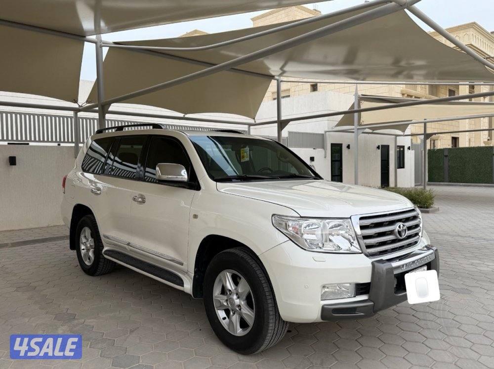 للبيع تويوتا لاند كروزر VXR وكاله الكويت3