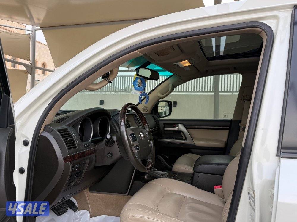 للبيع تويوتا لاند كروزر VXR وكاله الكويت4