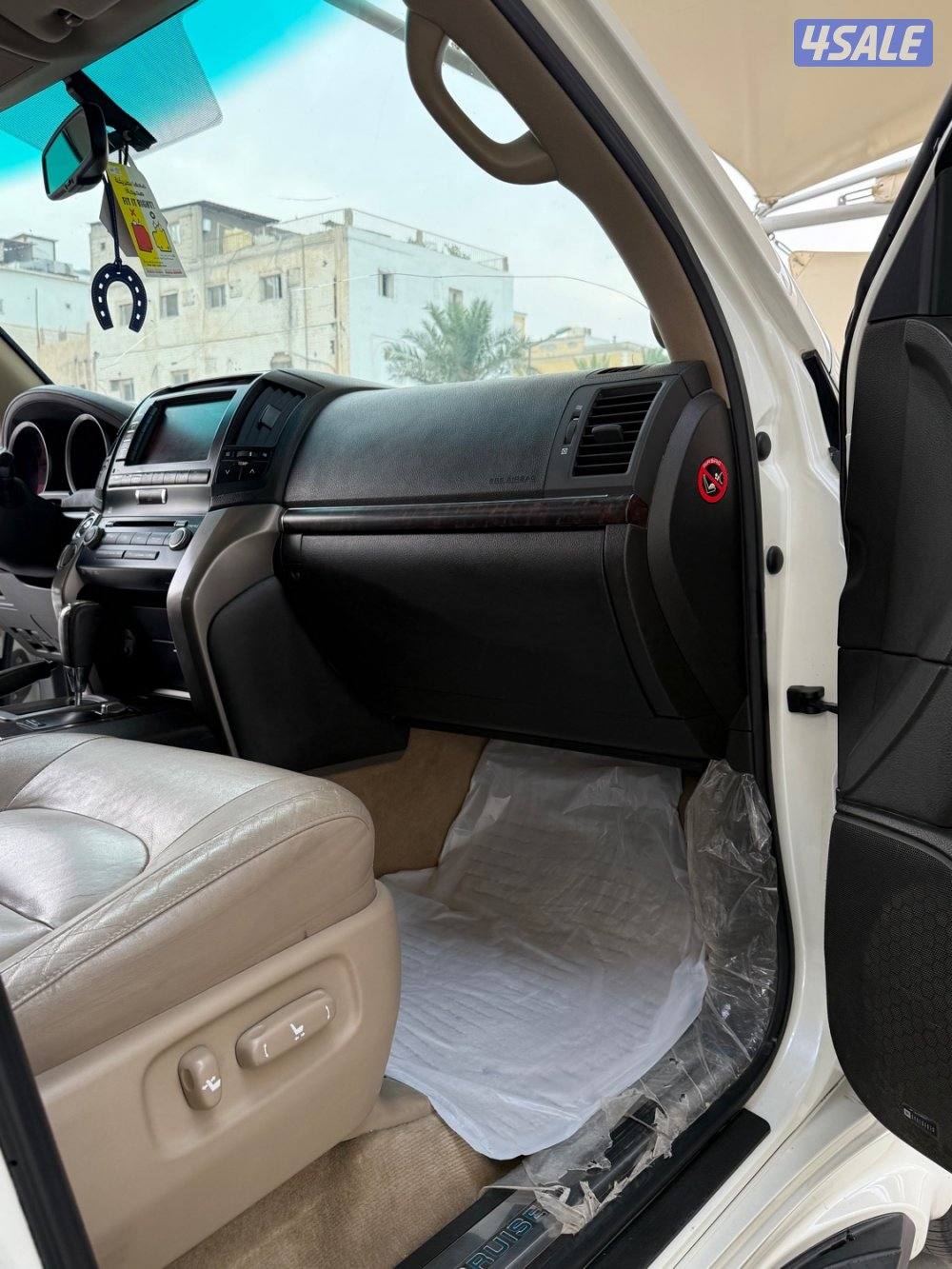 للبيع تويوتا لاند كروزر VXR وكاله الكويت7