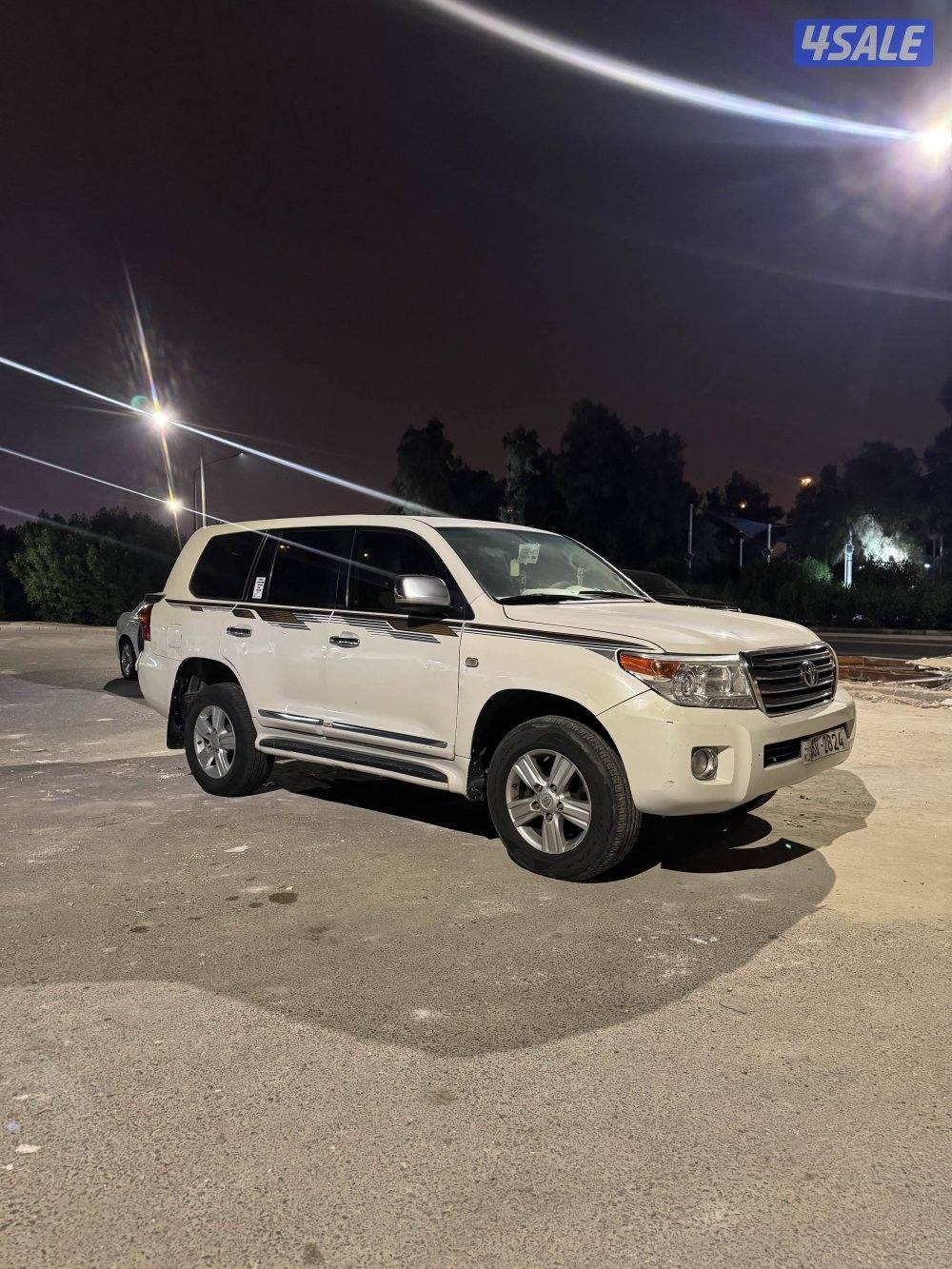 للبيع لاند gx قطري ٢٠١٠ قير عادي اساس4