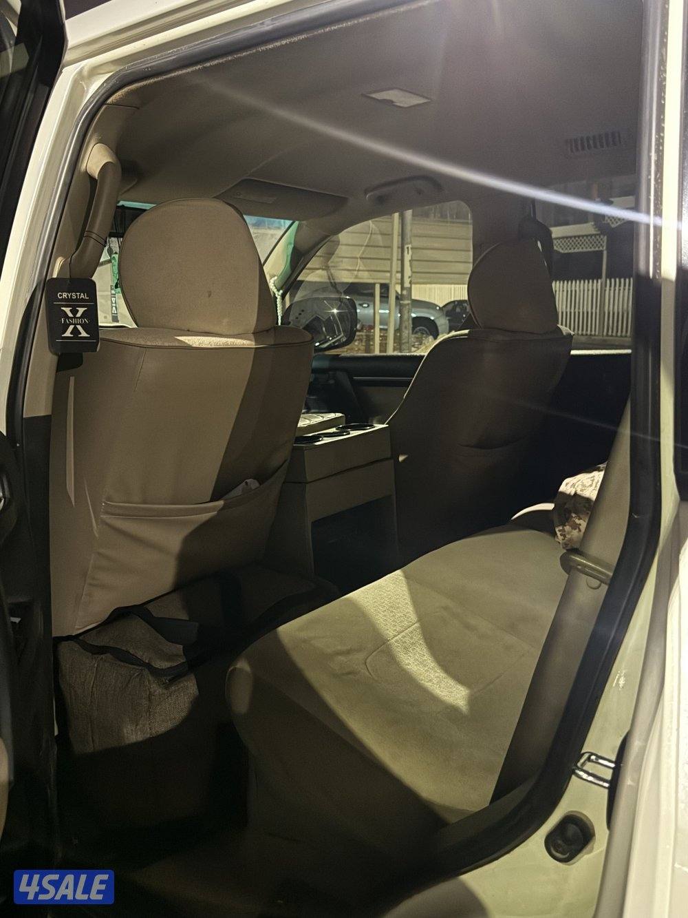 للبيع لاند gx قطري ٢٠١٠ قير عادي اساس6