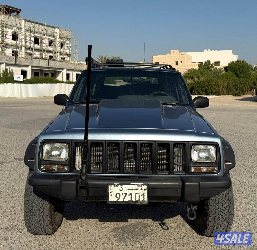 بحالة ممتازة جيب شروكي 1997 قير اتوماتيك دبل قير مجهز رحلات مسجل بدفتر0