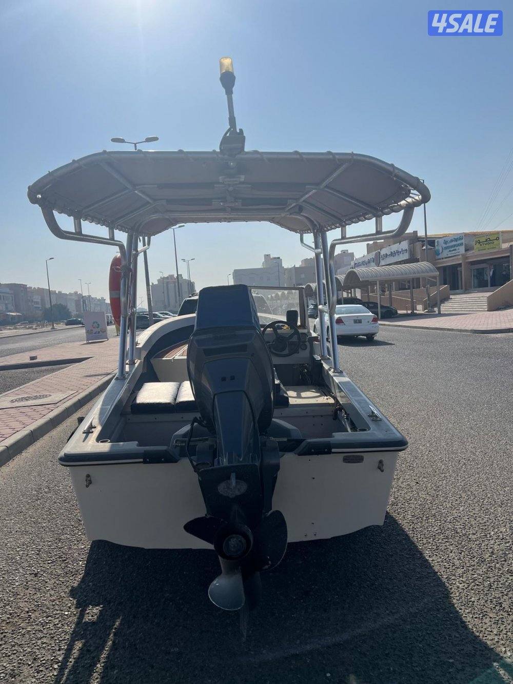 عماني ١٦ونص قدم موديل ٢٠١٠ ماكينة ياماها ٢٠٢١ وكاله3