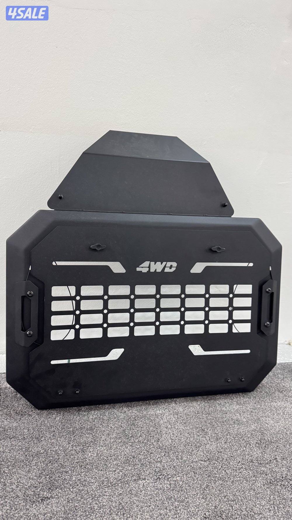 للبيع اكسسوارات جيتور t2 صندوق وطاوله وسله0