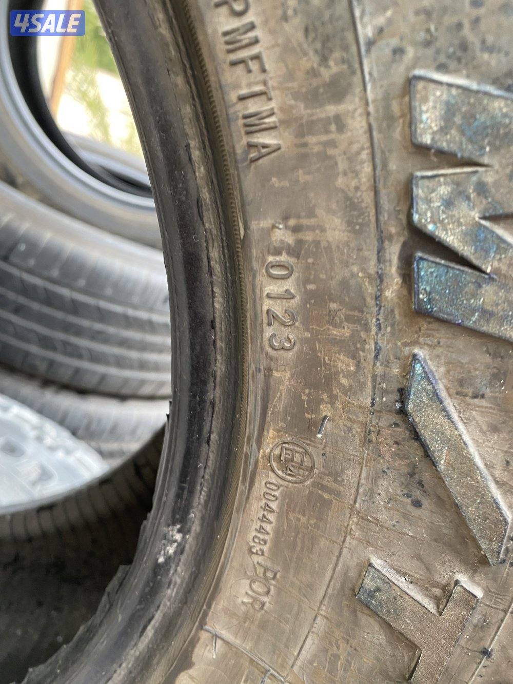 لبيع تو اير حجري مستعمل مقاس 17/70/265عدد 3حبات1