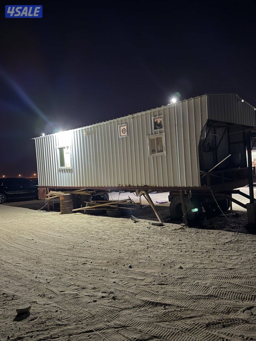 شالية قلص نظيف 10 متر تقريباً عرض 3 متر و نص2