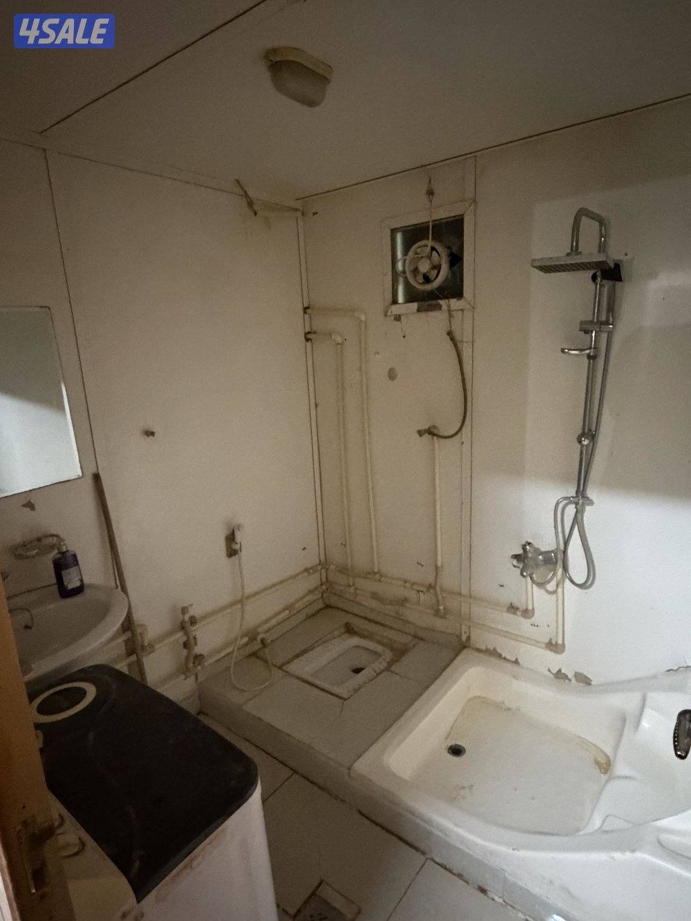 شالية قلص نظيف 10 متر تقريباً عرض 3 متر و نص7