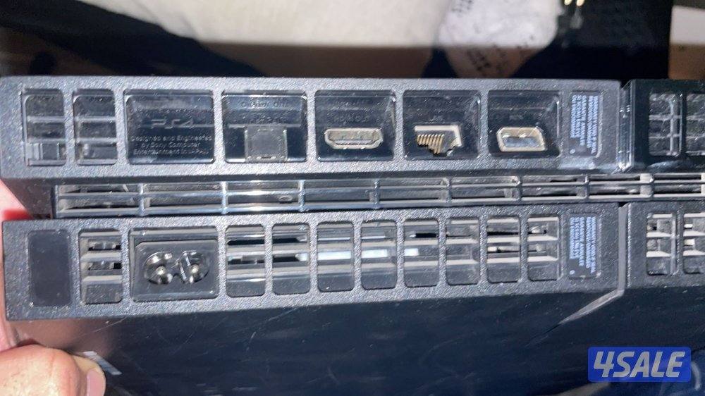 نشتري سوني فور فات متين وسلم وبرو3