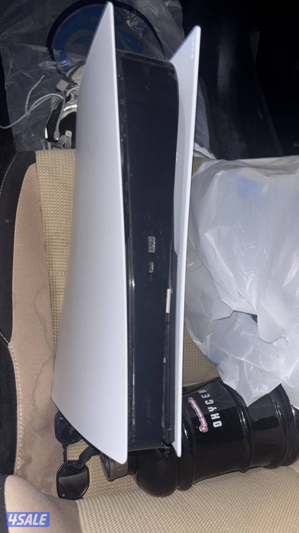 نشتري سوني فور فات متين وسلم وبرو9