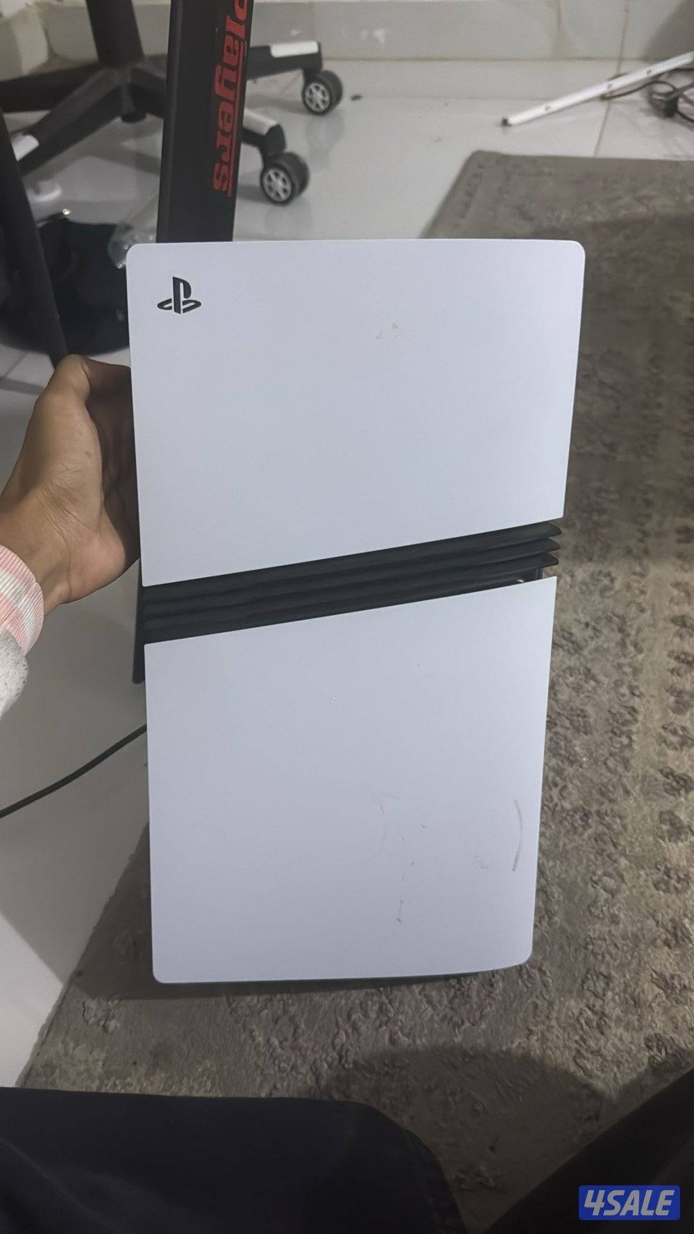 نشتري سوني فور فات متين وسلم وبرو12