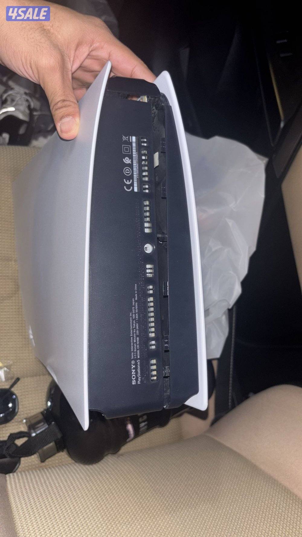 نشتري سوني فور فات متين وسلم وبرو15