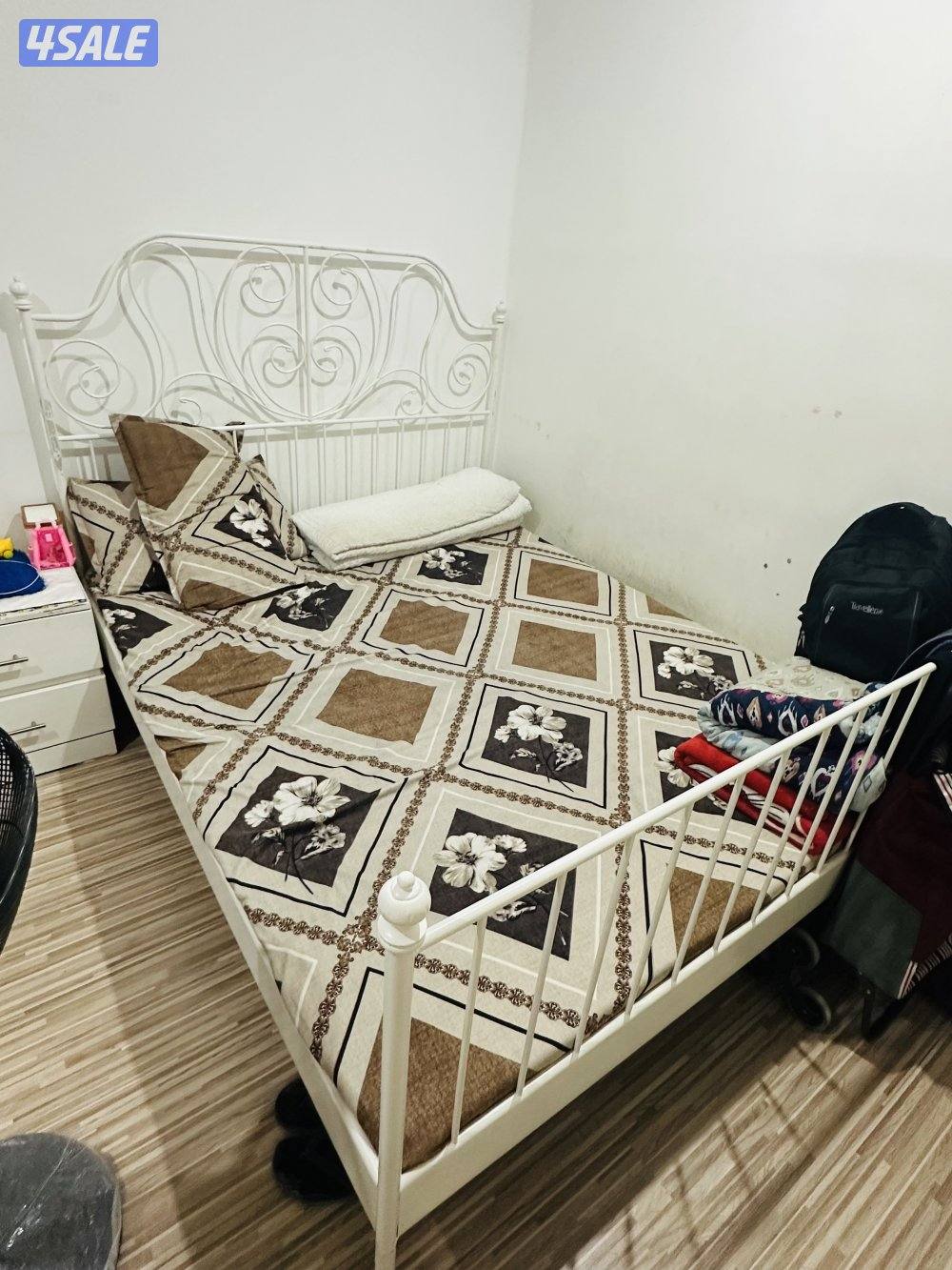 Big fridge 2 Almira dressing table bed with matters1