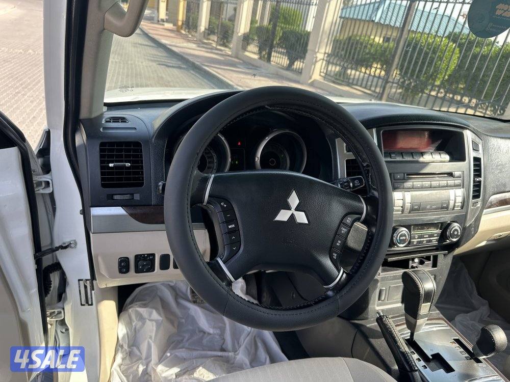 للبيع باجيرو موديل 2016 كامل الموصفات5