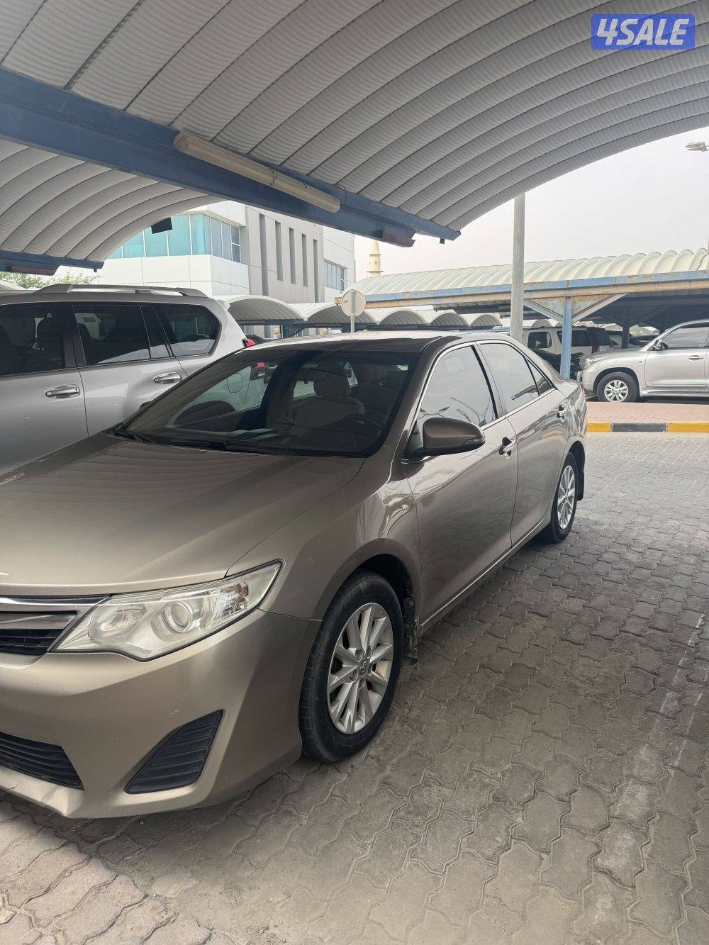 للبيع كامري 20156