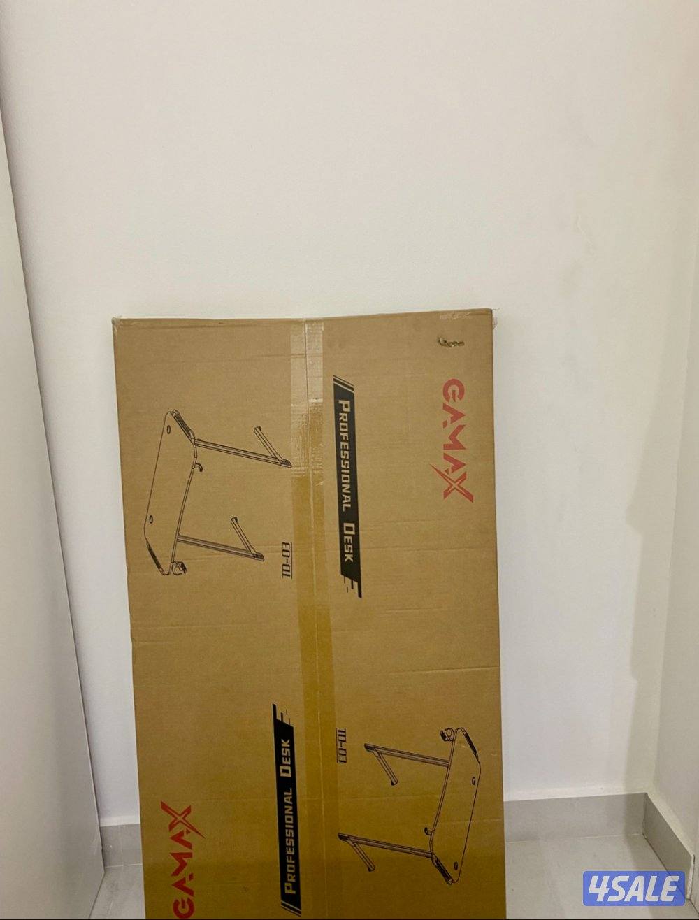 للبيع – كرسي قيمنق + طاولة قيمنق (جديد بالكرتون)1