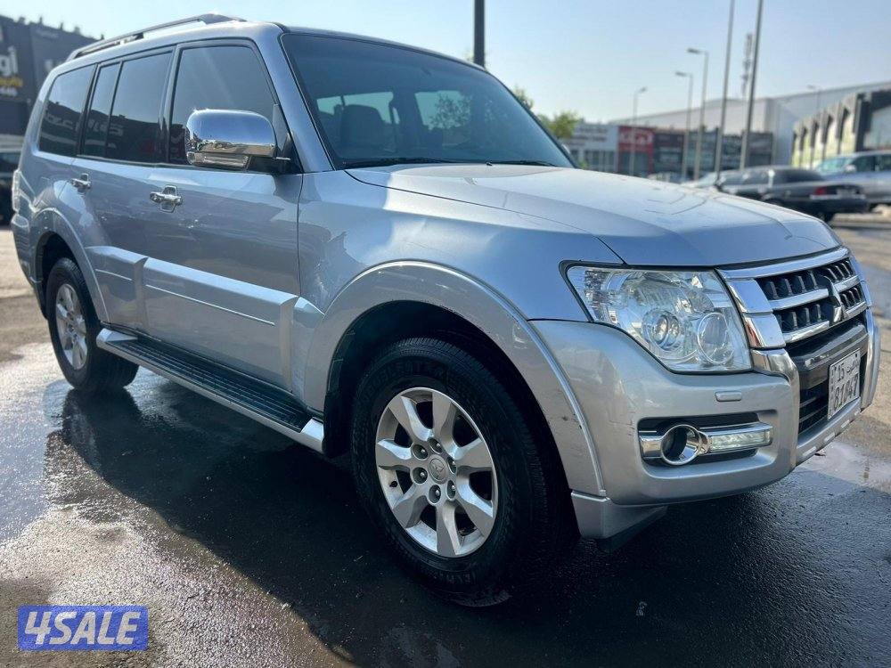 ميتسوبيشى باجيرو -V61