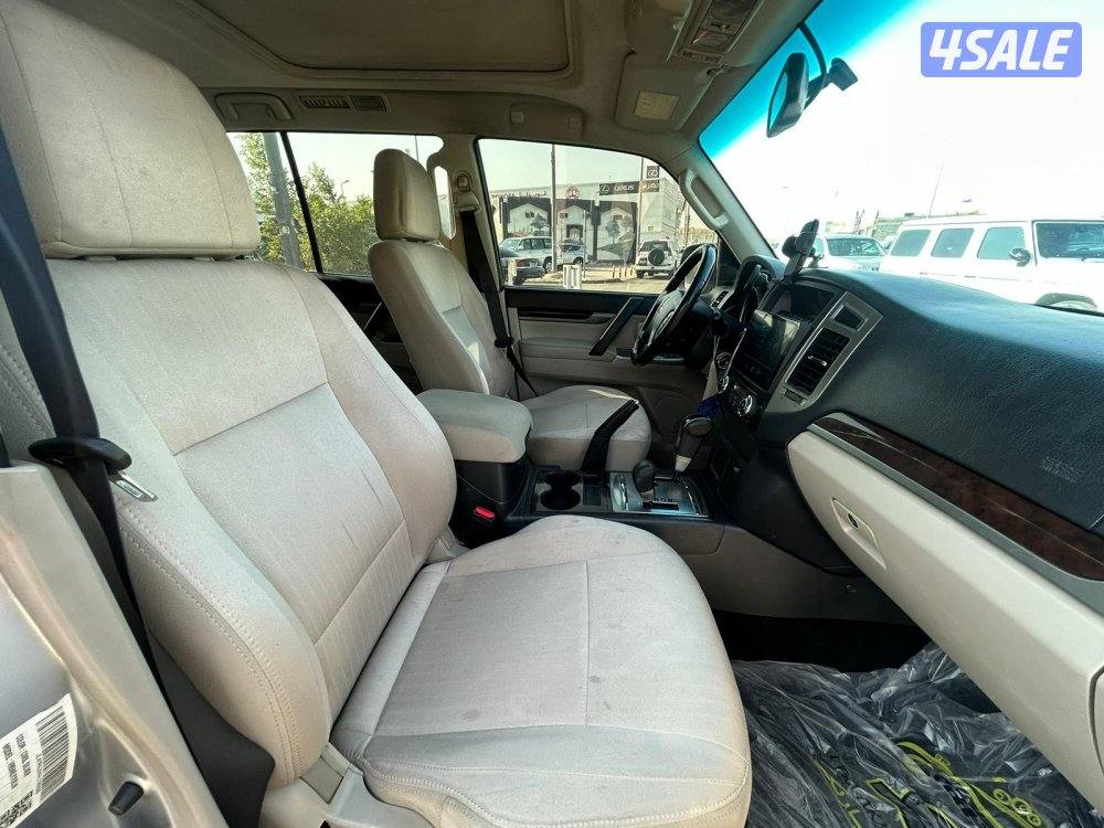 ميتسوبيشى باجيرو -V65