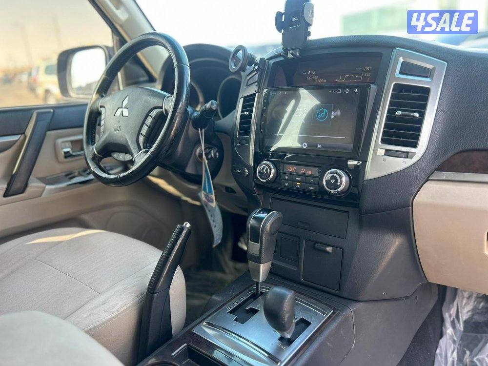 ميتسوبيشى باجيرو -V66