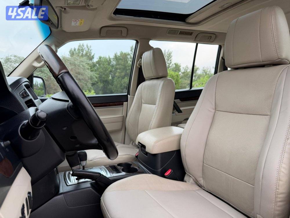 للبيع باجيرو  V6 GLS موديل 2014 وارد الملا6