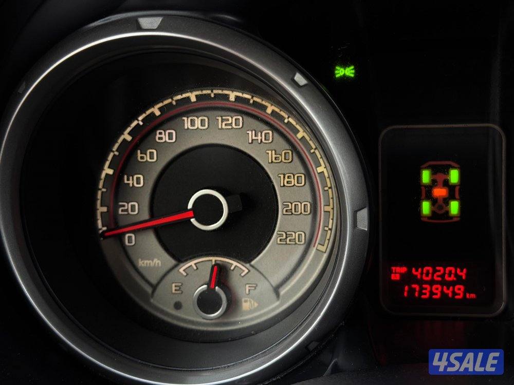 للبيع باجيرو  V6 GLS موديل 2014 وارد الملا10