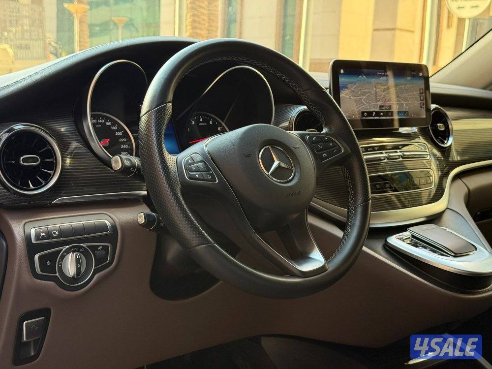 مرسيدسV250 (كتAMG) موديل2023 عداد31الف وارد الملا تحت الكفاله4