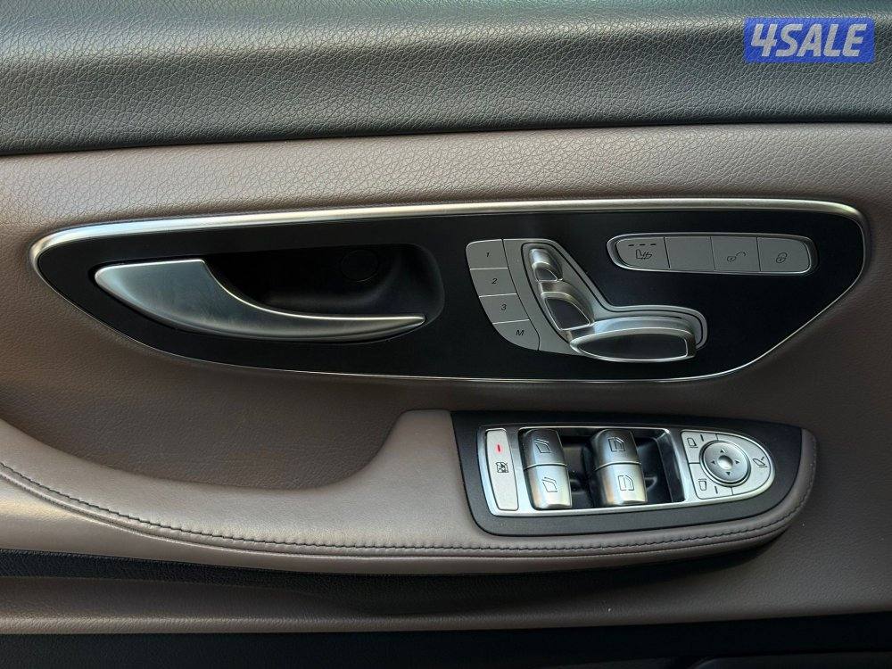 مرسيدسV250 (كتAMG) موديل2023 عداد31الف وارد الملا تحت الكفاله10