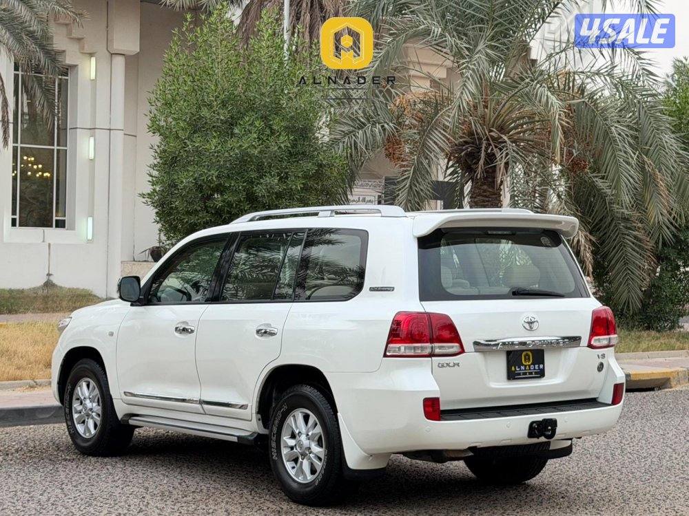 لاند كروزر GX_R V8 موديل 2011 وارد الساير5