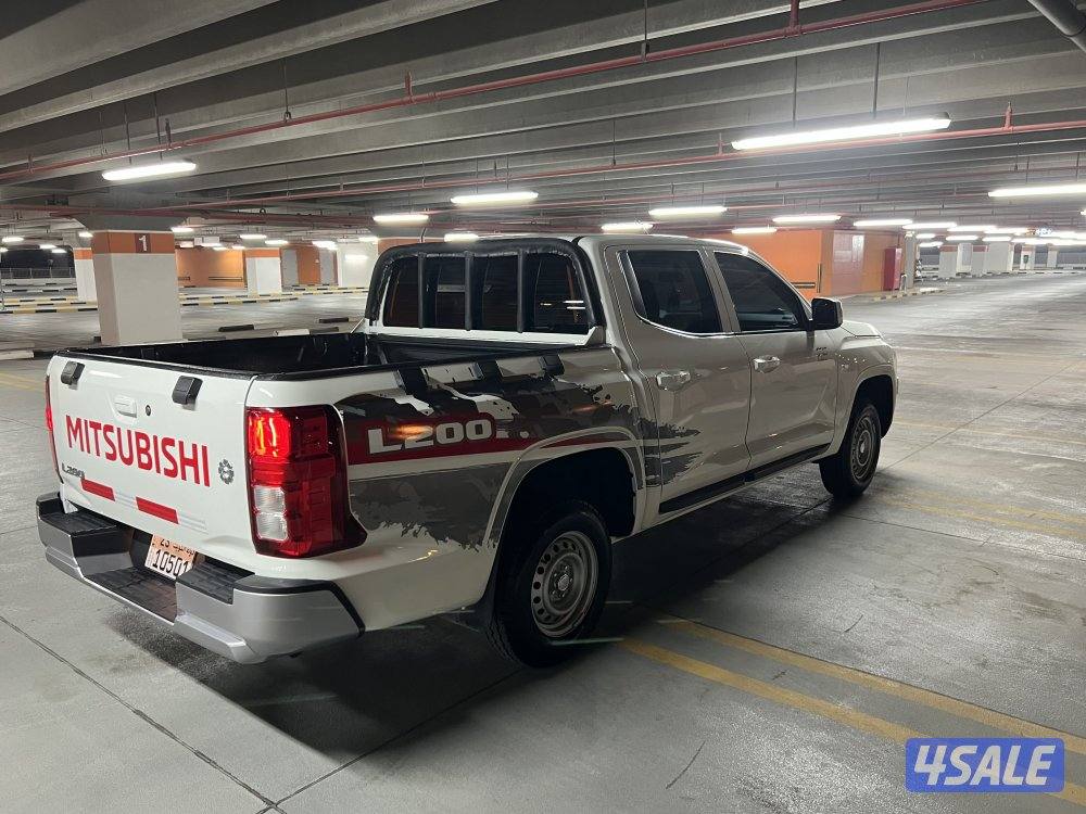 للبيع وانيت 2024 L2004