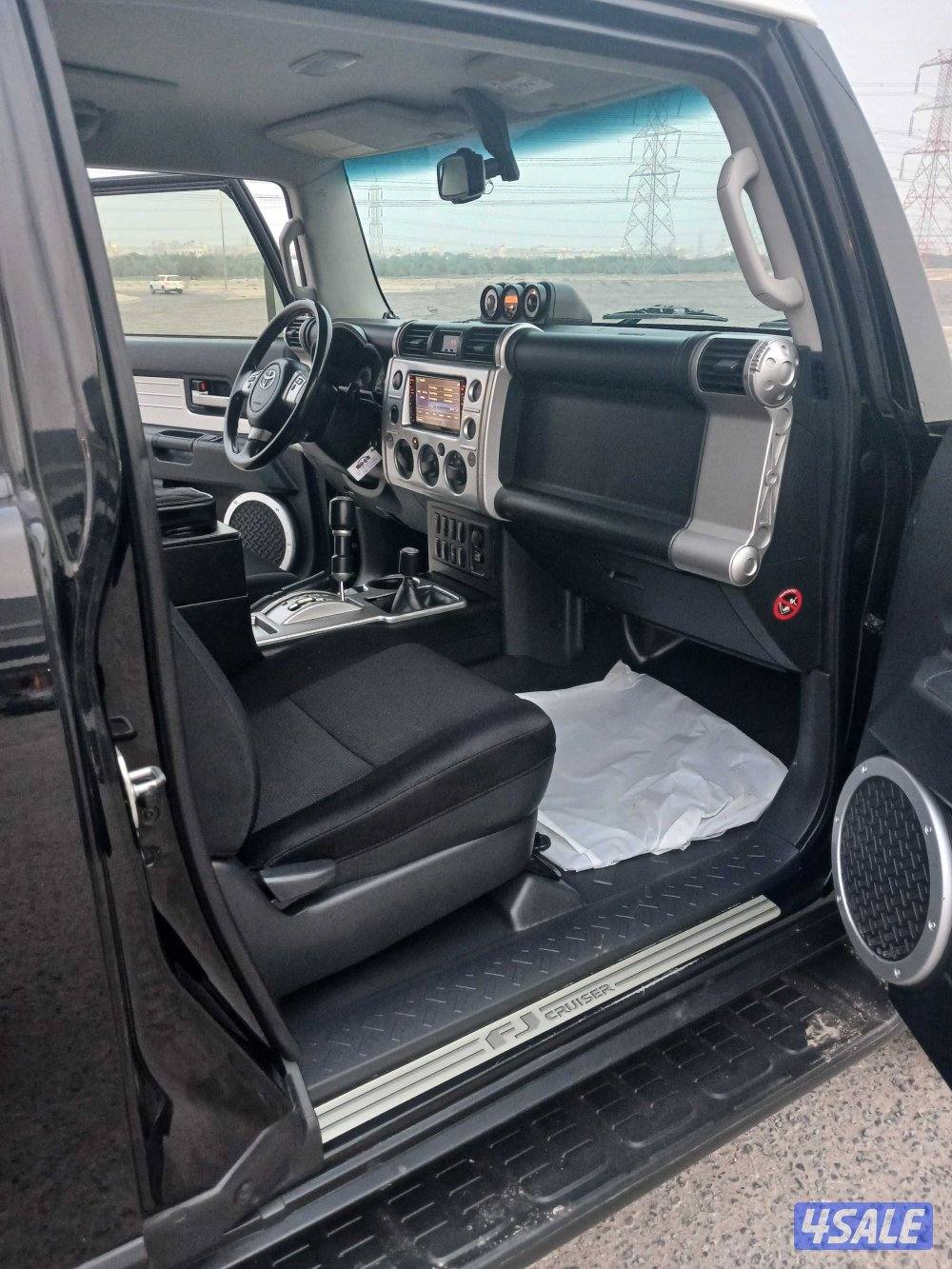 تويوتا FJ موديل 2013 .صبغ الوكالة9