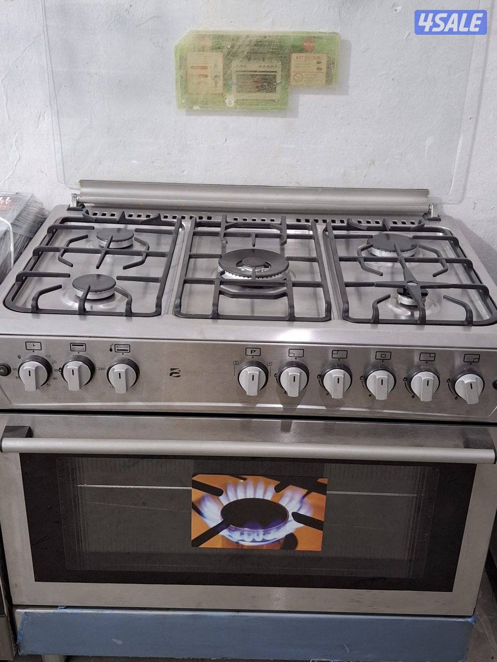 لبيع جميع انواع الطباخات الايطالي بحاله ممتازه مع التوصيل والكفاله8