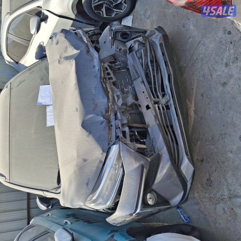 بيع قطع غيار جميع انواع السيارات0