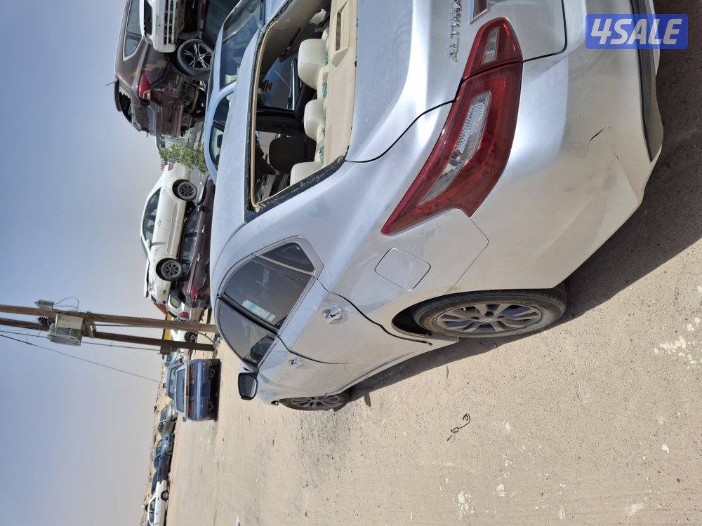 بيع قطع غيار جميع انواع السيارات5