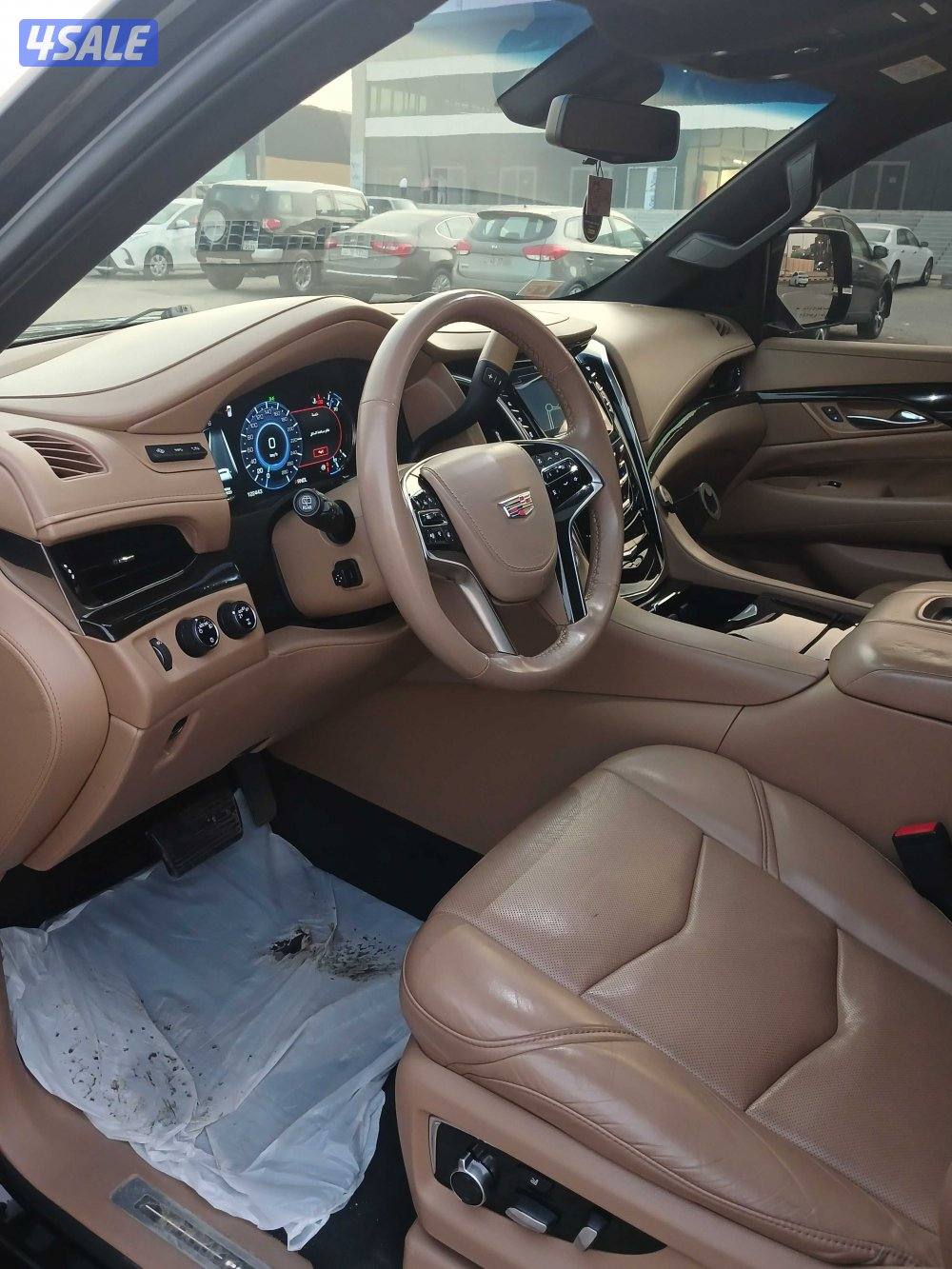 اسكاليد بلاتنيوم موديل 2018 الفل6