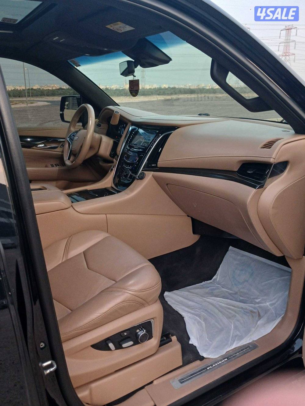 اسكاليد بلاتنيوم موديل 2018 الفل8