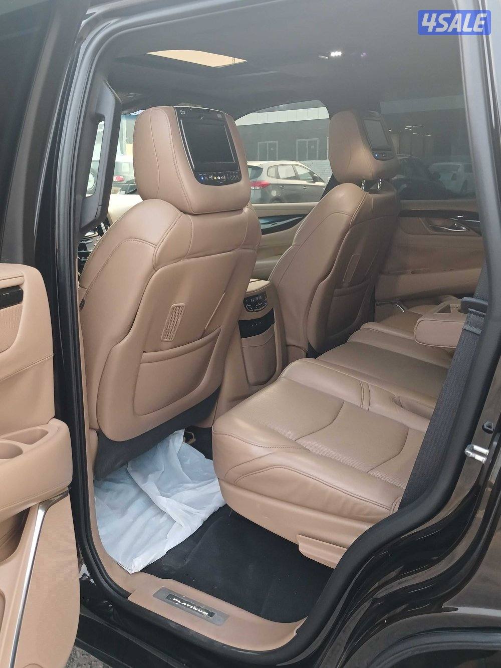 اسكاليد بلاتنيوم موديل 2018 الفل9