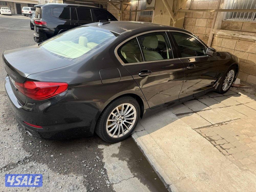 للبيع bmw i5204