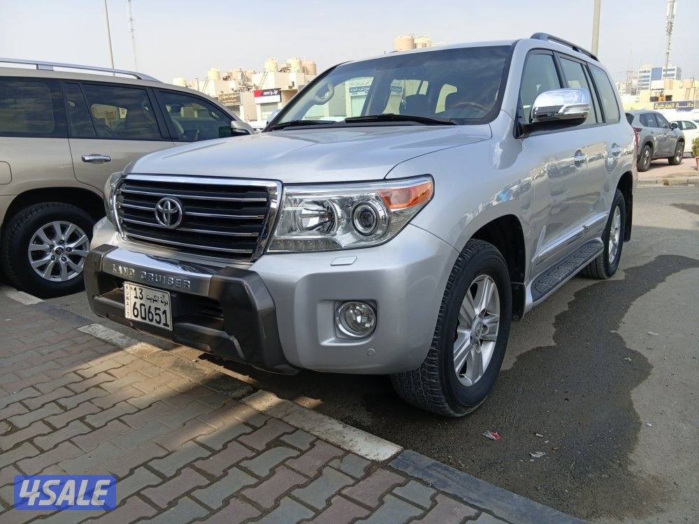 لاند كروزر GX.R V8  الساير ماشي 290 الف كم صبغ الوكالة ماعدا جزء1