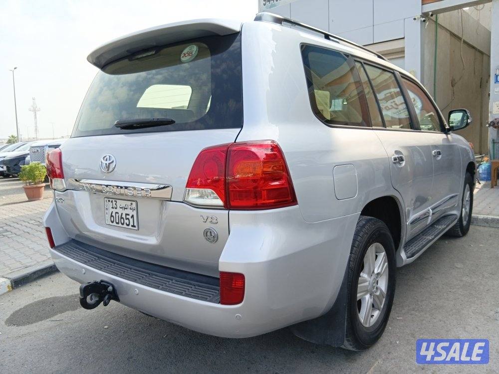 لاند كروزر GX.R V8  الساير ماشي 290 الف كم صبغ الوكالة ماعدا جزء4